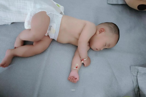 锡林郭勒没满月的宝宝